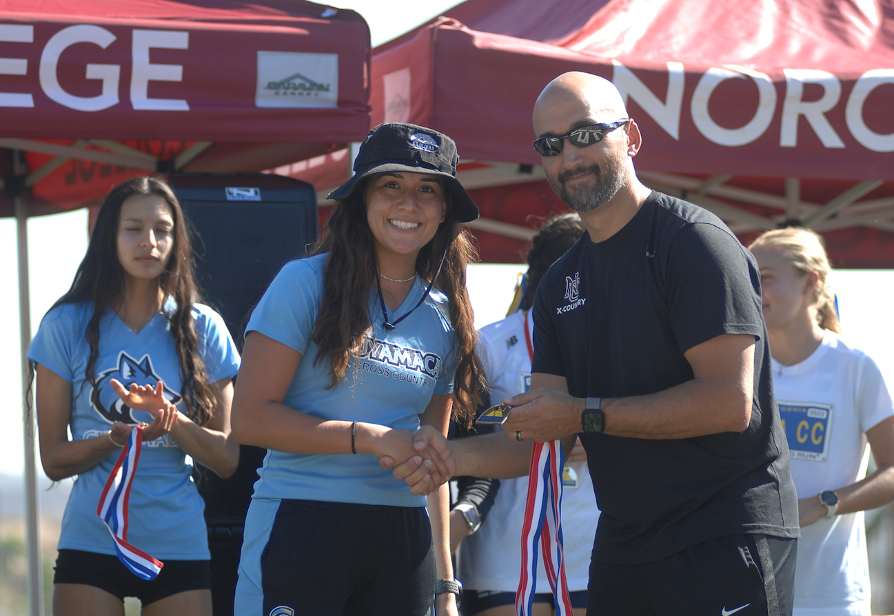 Mc Cubbin and Becerra pace Coyotes to 2nd place finish at PCAC